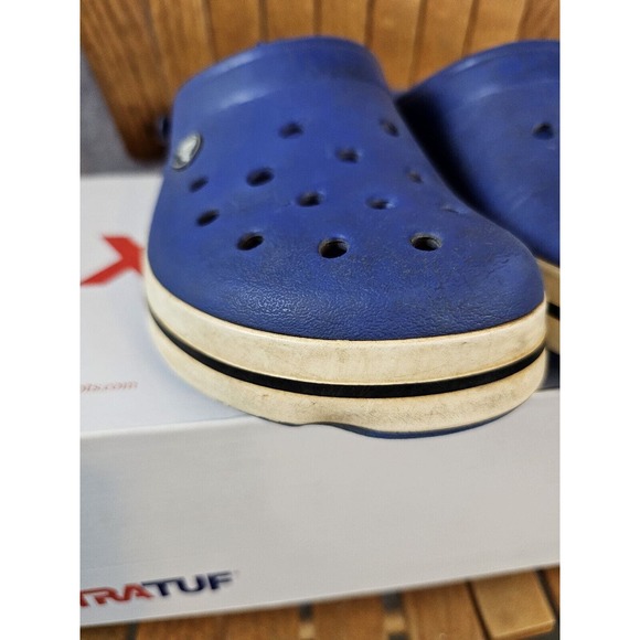 Crocs Classic Slides. Unisex Adults. Blue. Men's 10. Women's 12. - Picture 3 of 11